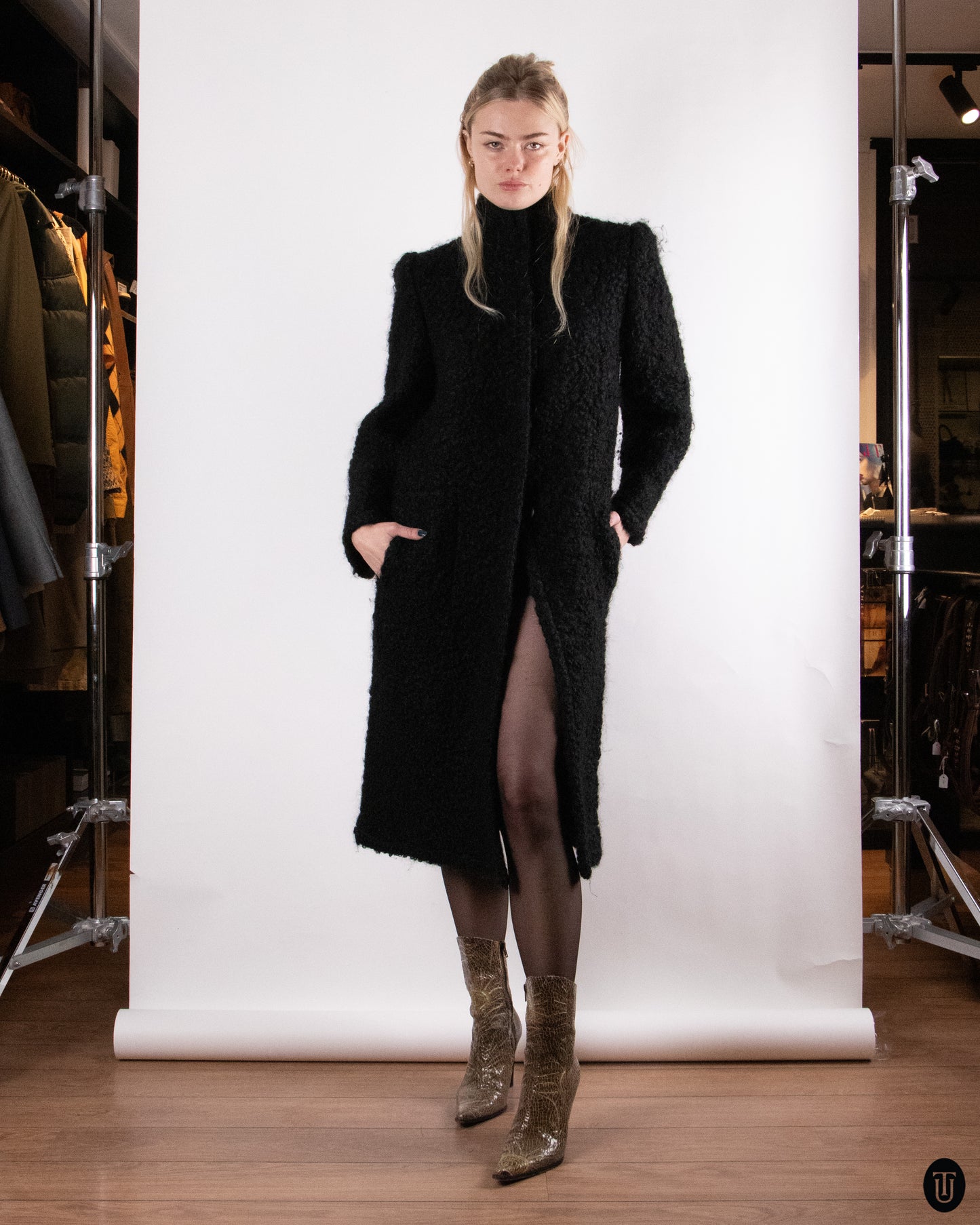 90's Italian Black Wool-blend Coat S