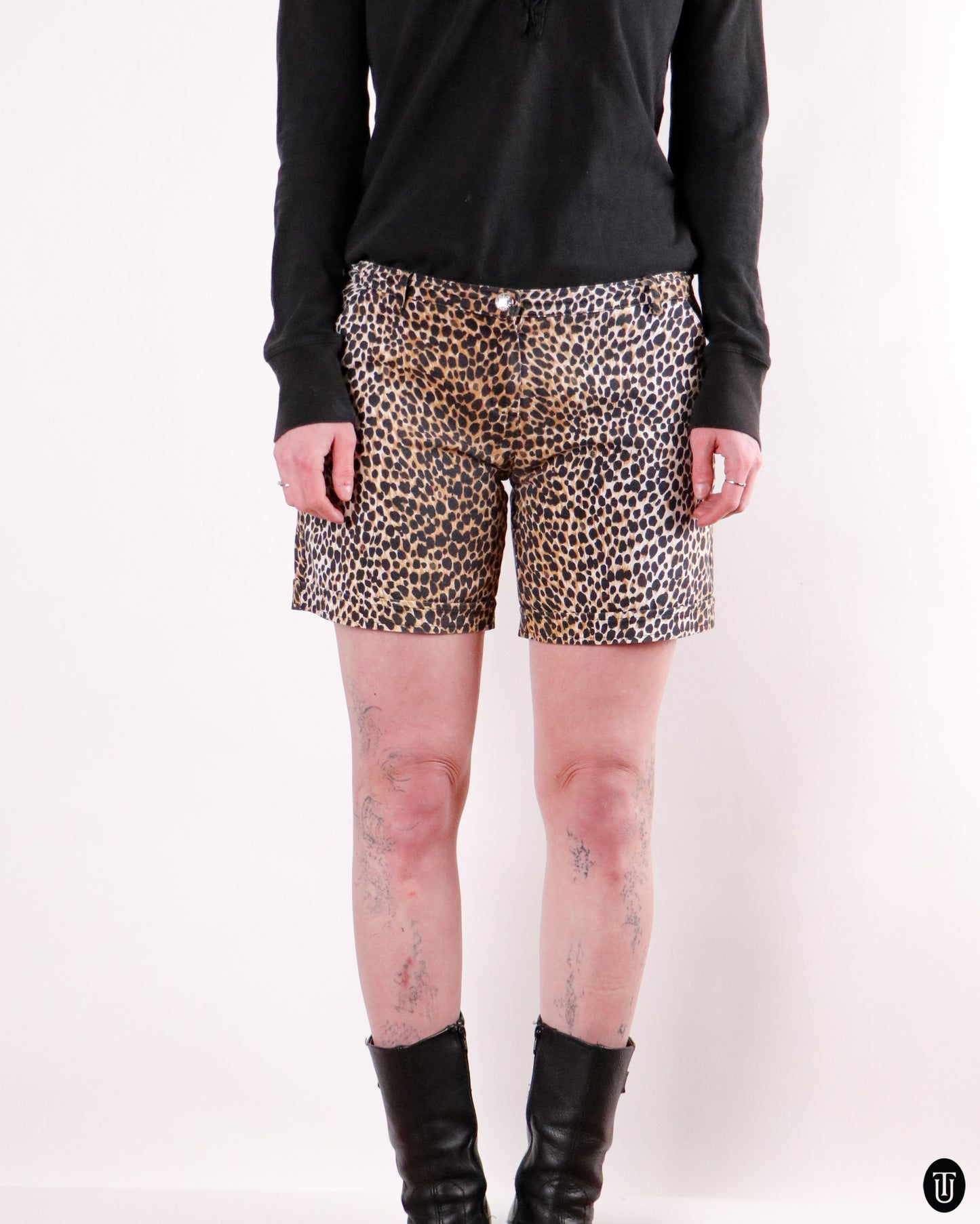 00's Dolce & Gabbana Leopard Shorts M